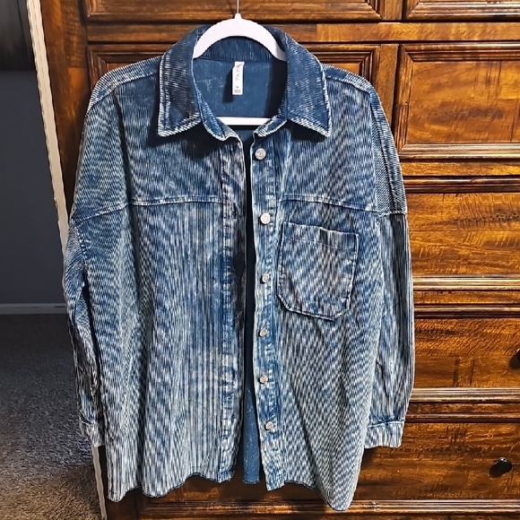 Zenana Outfitters Jackets & Blazers - ZENANA Nwots womens Sz Medium Teal Blue Mineral Washed Corduroy Shacket!!